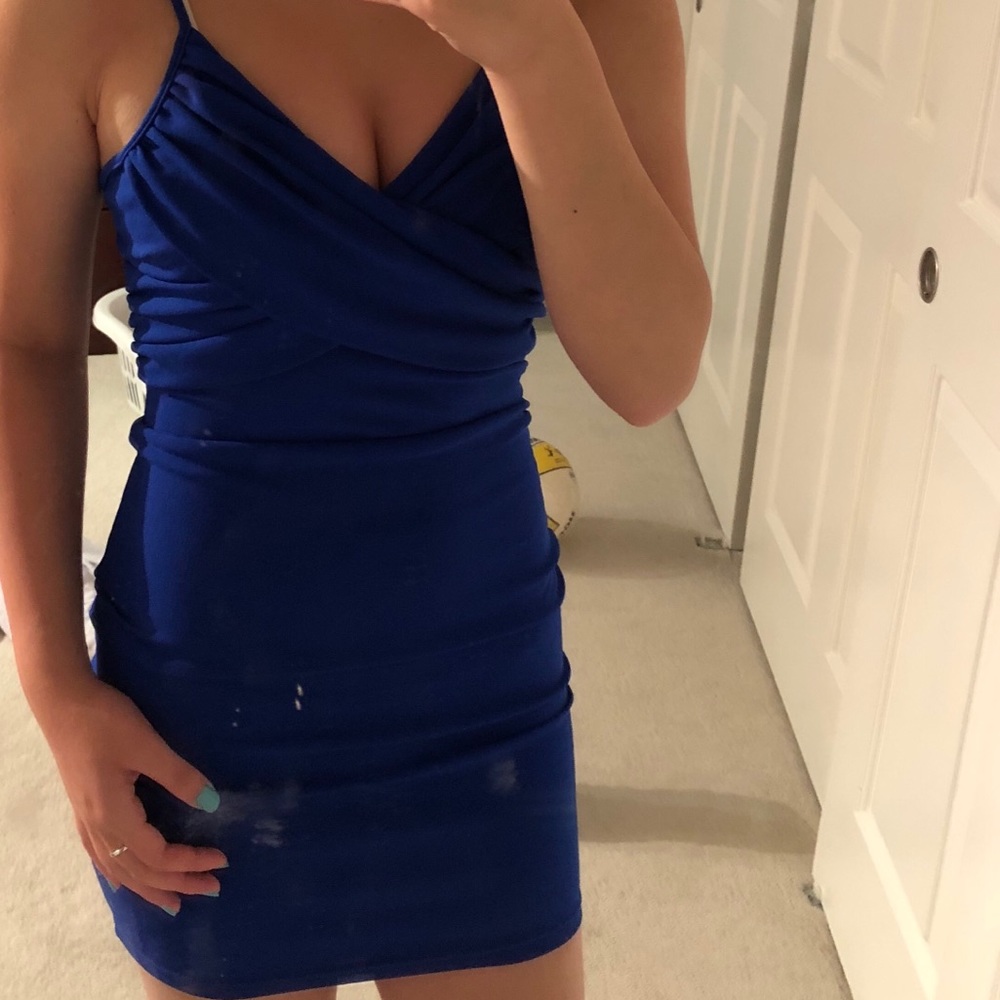 (NEW WITH TAGS) Windsor royal blue bodycon dress